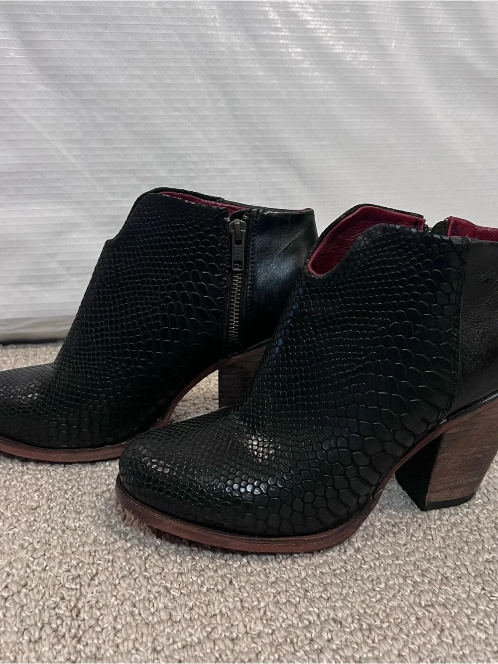 Freebird Women Detroit Ankle Boots Sz 9 Black Boho Rodeo Leather Snake Embossed,